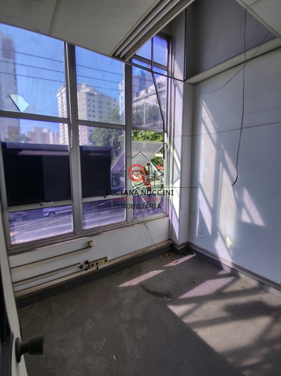 Aluguel de Prédio Comercial de Alto Padrão em São Paulo-SP, no Bairro Mirandópolis: 4 Salas e 200m² de Área.
