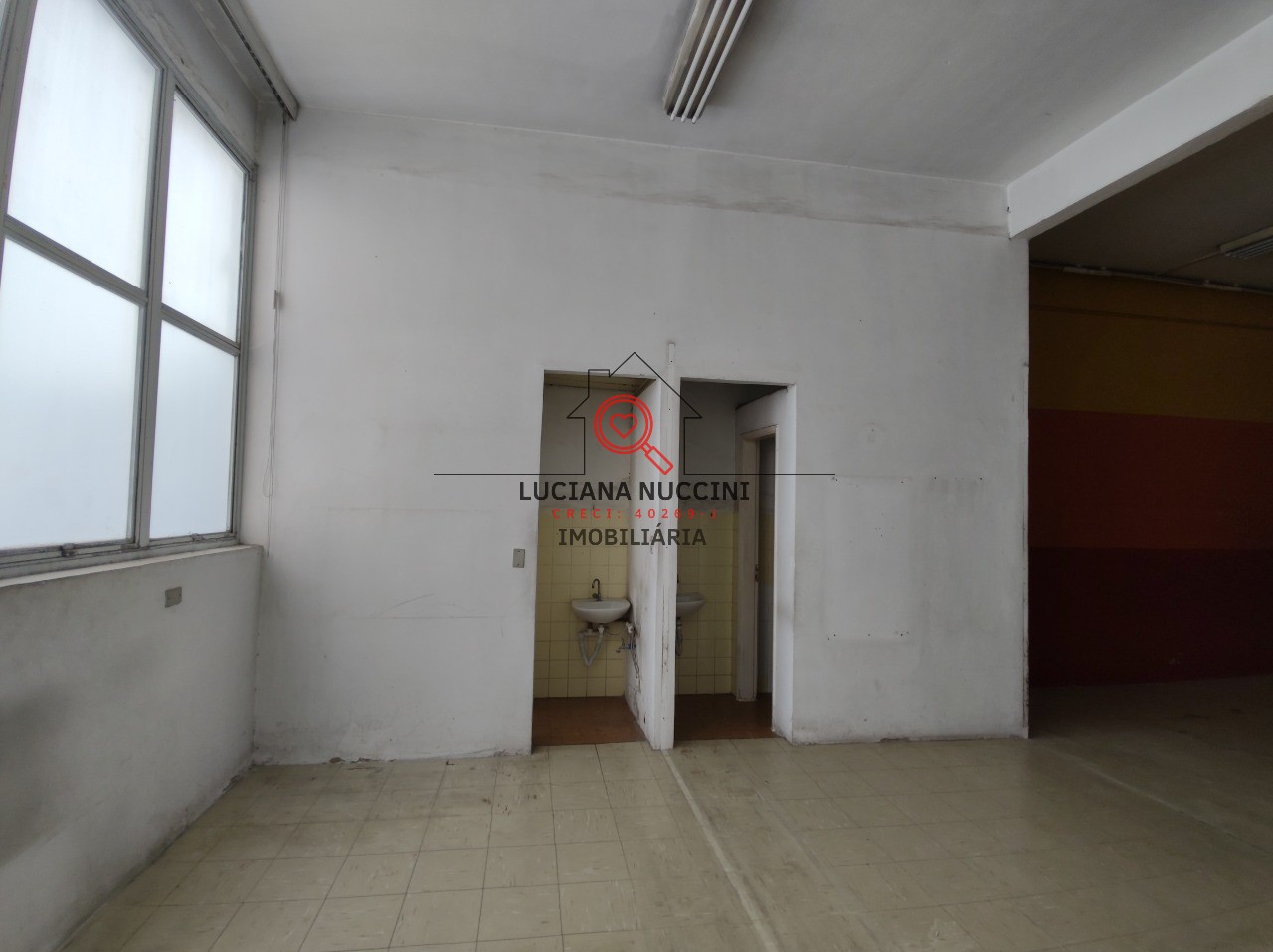 Aluguel de Prédio Comercial em Mirandópolis, São Paulo-SP: 16 salas, 4 banheiros, 690m² de área. Venha conferir!
