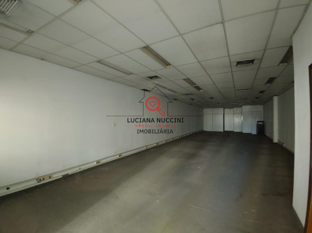 Aluguel de Prédio Comercial de Alto Padrão em São Paulo-SP, no Bairro Mirandópolis: 4 Salas e 200m² de Área.