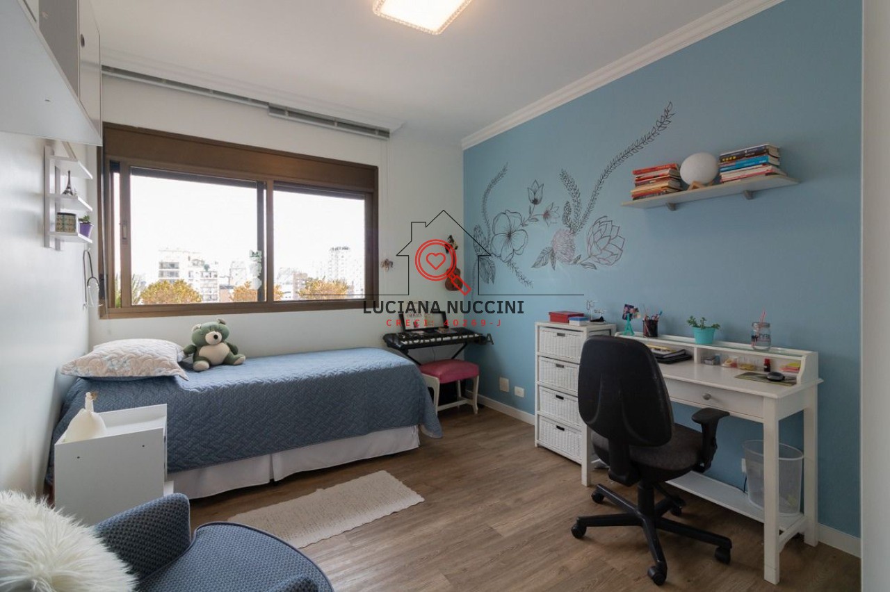 Apartamento de alto padrão em Moema, SP: 3 quartos, 1 suíte, 1 sala, 3 banheiros, 2 vagas, 170m². Imperdível!