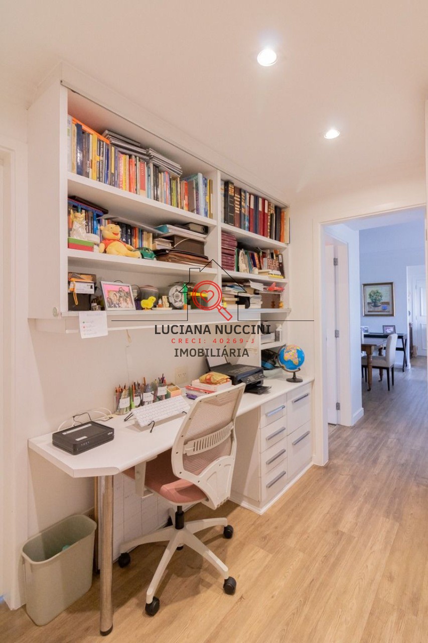 Apartamento de alto padrão em Moema, SP: 3 quartos, 1 suíte, 1 sala, 3 banheiros, 2 vagas, 170m². Imperdível!