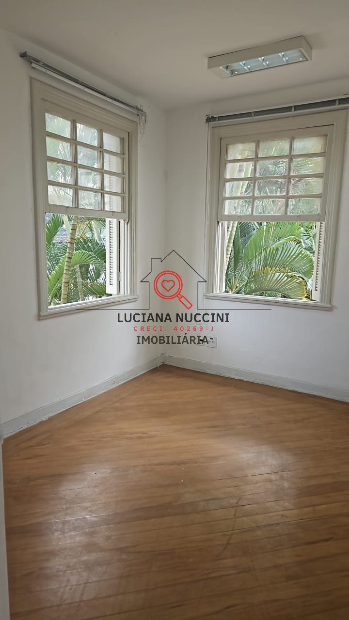 Casa de 244m² com 9 salas e 7 vagas de garagem no Jardim Paulista em São Paulo: Venda ou Locação!