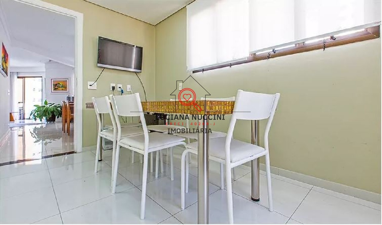 Elegante Apartamento de 4 Suítes com Área de Lazer