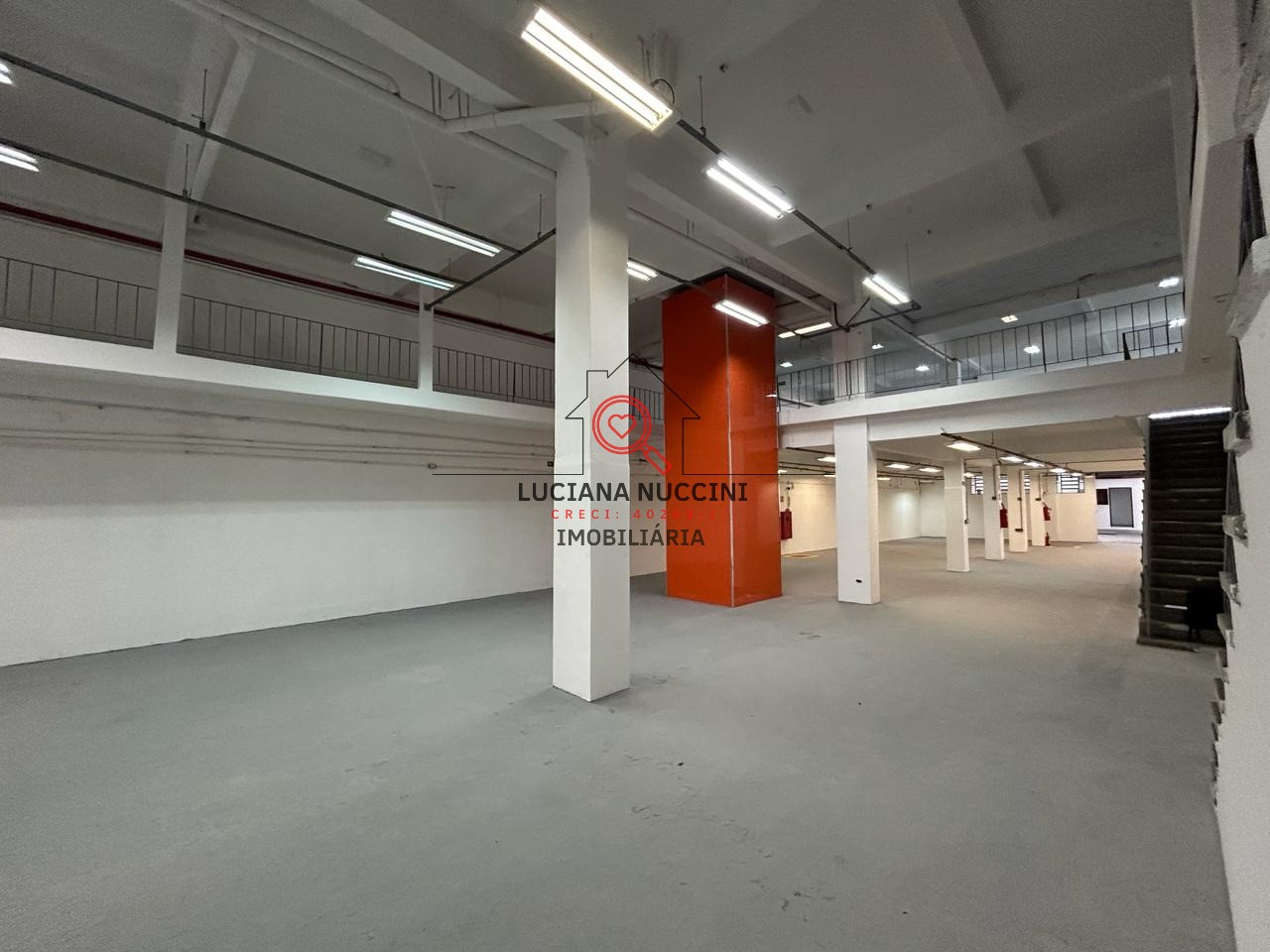 Conjunto Comercial para Locação em São Paulo-SP, Mirandópolis: 3 banheiros, 1.300 m² de Área.