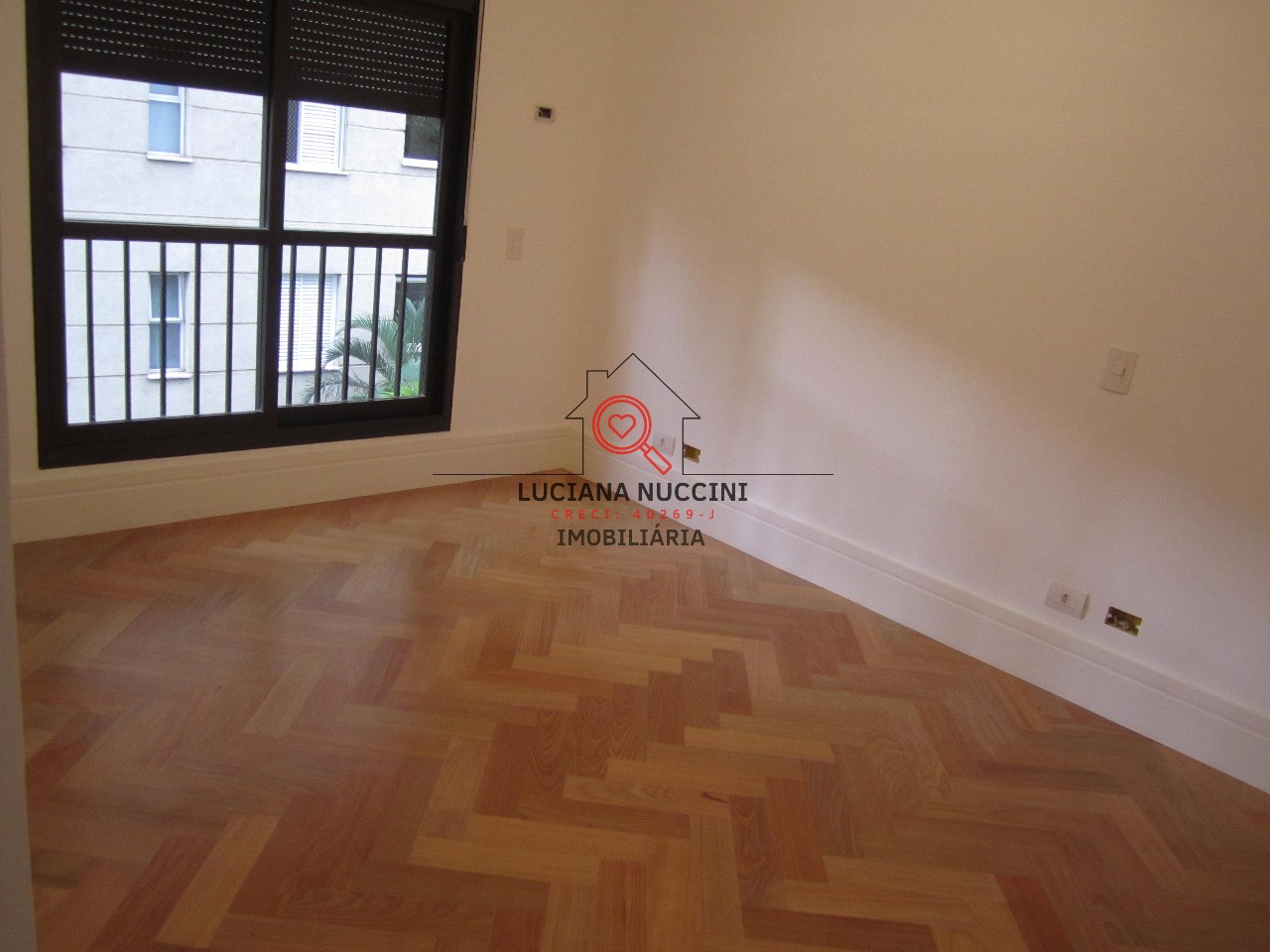 Apartamento de Luxo na Vila Nova Conceição: 3 Quartos, 3 Suítes, 3 Banheiros, 3 Vagas, 210,21m² - São Paulo-SP