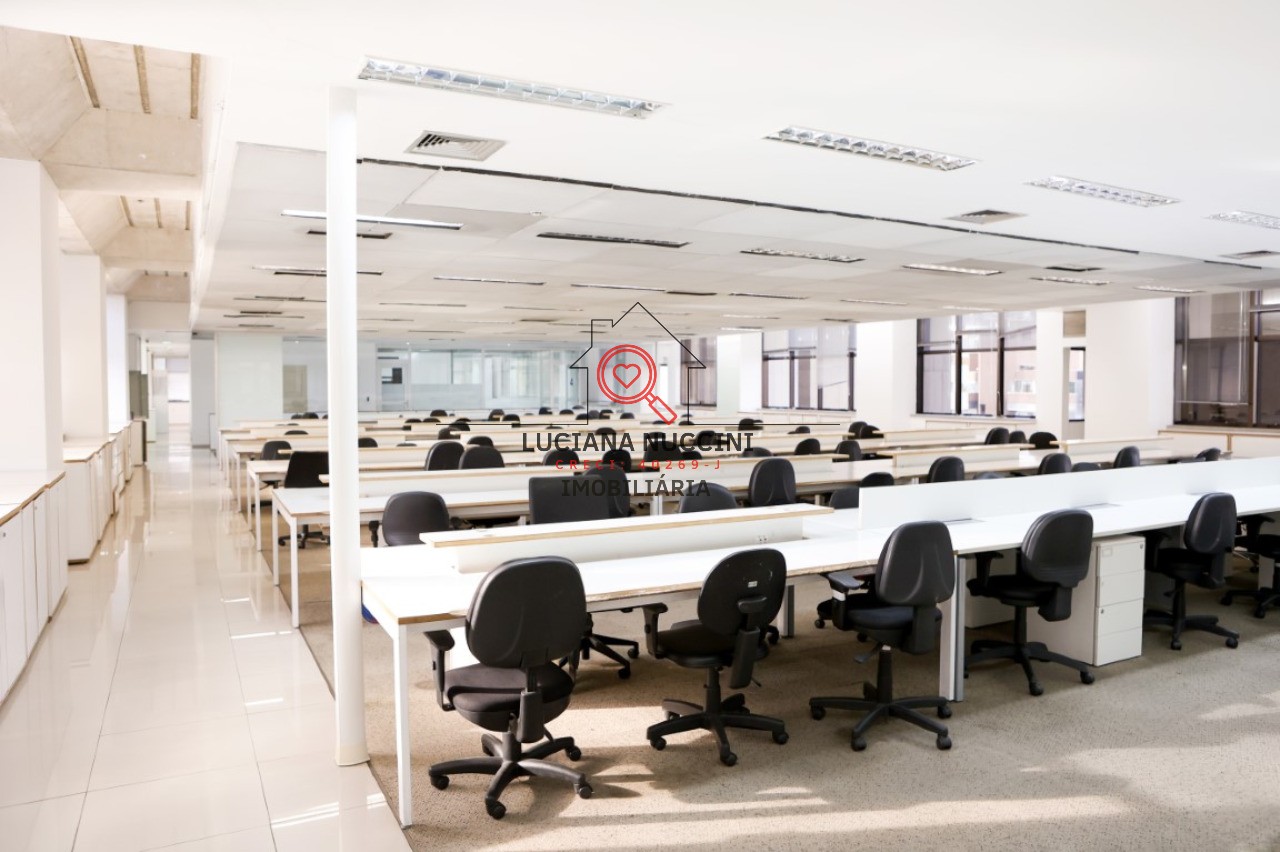 Conjunto comercial de luxo no Brooklin Paulista, São Paulo-SP: 5 salas, 8 banheiros, 17 vagas de garagem, 888m². Venda ou locação!