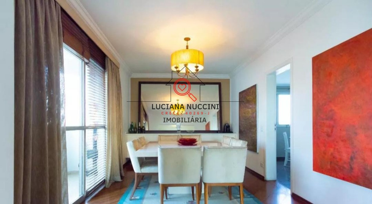 Apartamento à venda em Moema - SP: 4 quartos, 3 suítes, 4 vagas e 240m² de área! Venha conferir!