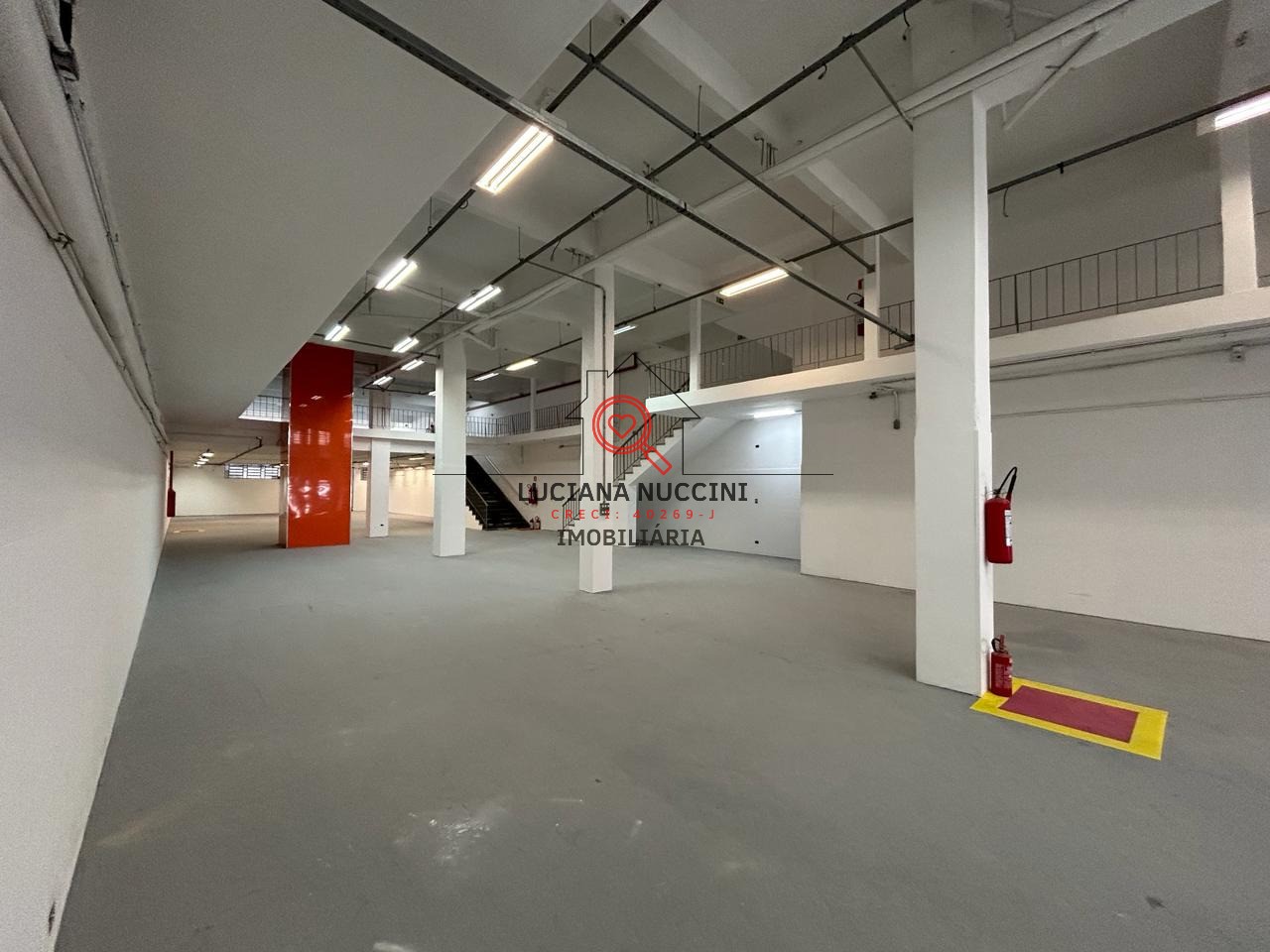 Conjunto Comercial para Locação em São Paulo-SP, Mirandópolis: 3 banheiros, 1.300 m² de Área.
