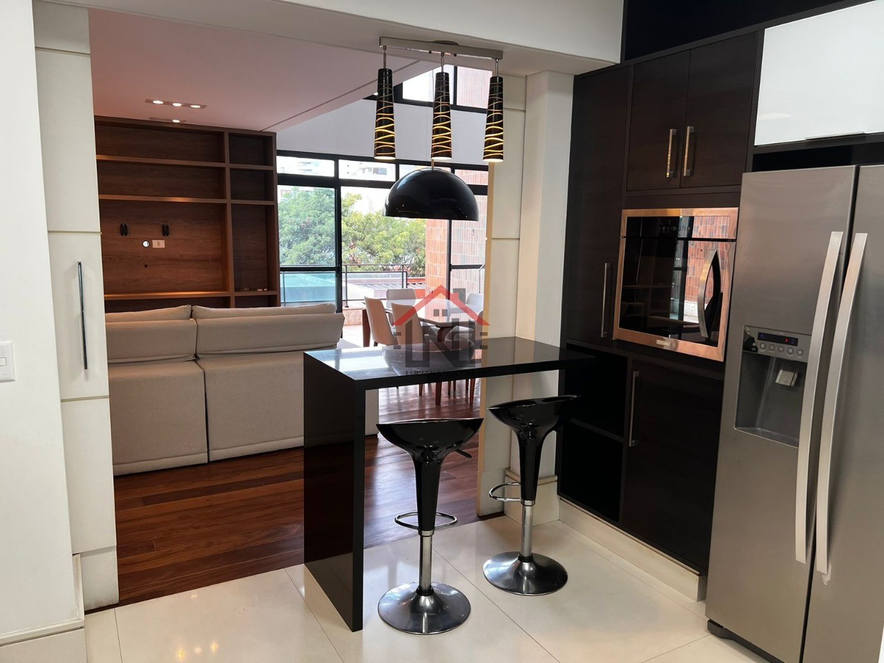 Apartamento de Luxo em Pinheiros: 2 quartos, 2 suítes, 2 salas, 2 vagas de garagem, 140m² de área! Venda ou Locação em São Paulo-SP!