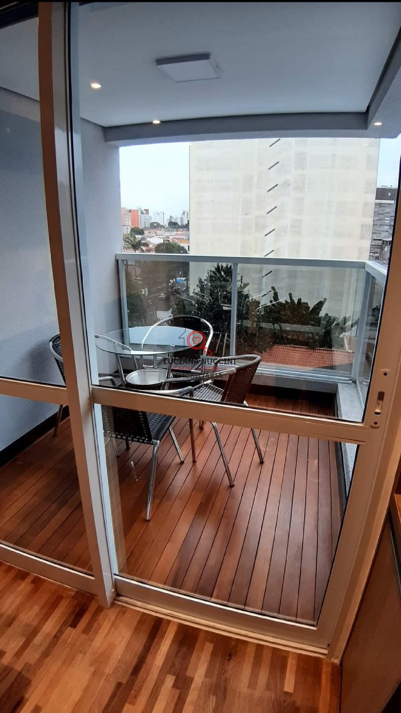 Studio à venda em Pinheiros, São Paulo-SP: 1 quarto, 1 sala, 1 banheiro, 1 vaga de garagem, 30m² de área. Venha conferir!