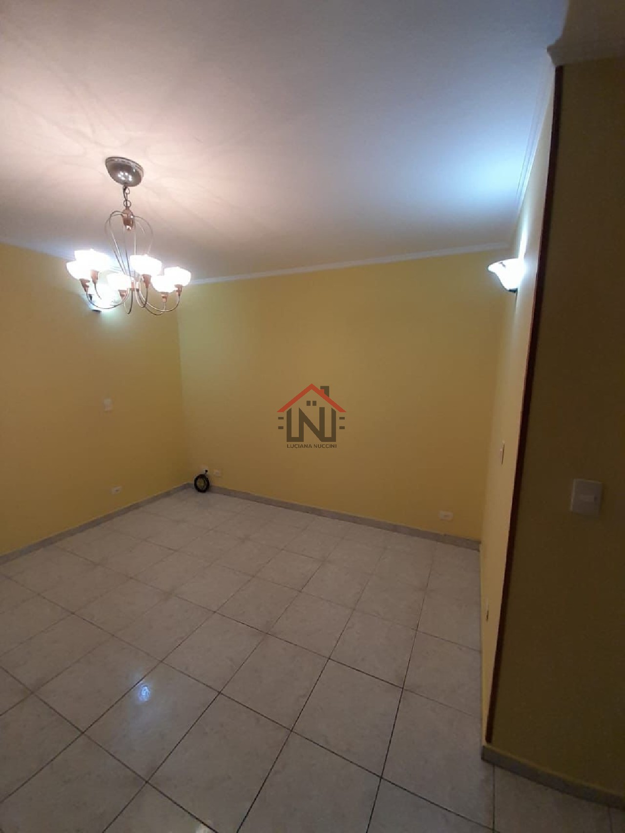 Apartamento de 3 quartos com suíte, 2 banheiros e 2 vagas de garagem em São João Clímaco, São Paulo!