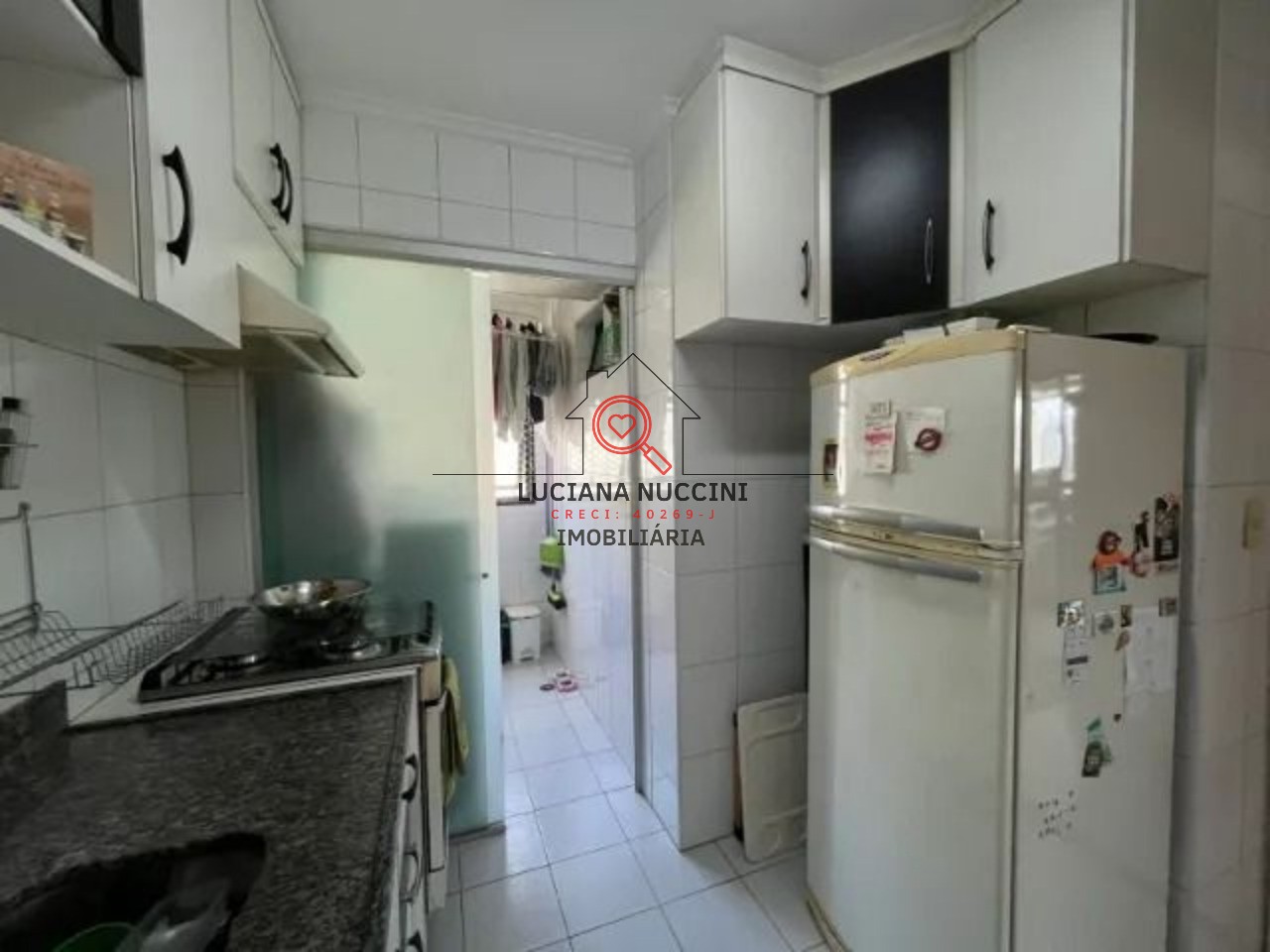Apartamento à venda na Aclimação, São Paulo-SP, com 2 quartos, 2 banheiros, 2 vagas de garagem e 61,00 m² de área.