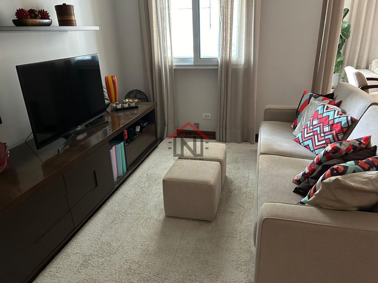 Venda de apartamento de luxo em Pinheiros, São Paulo-SP: 3 quartos, 1 suíte, 2 salas, 5 banheiros, 4 vagas de garagem, 130m².