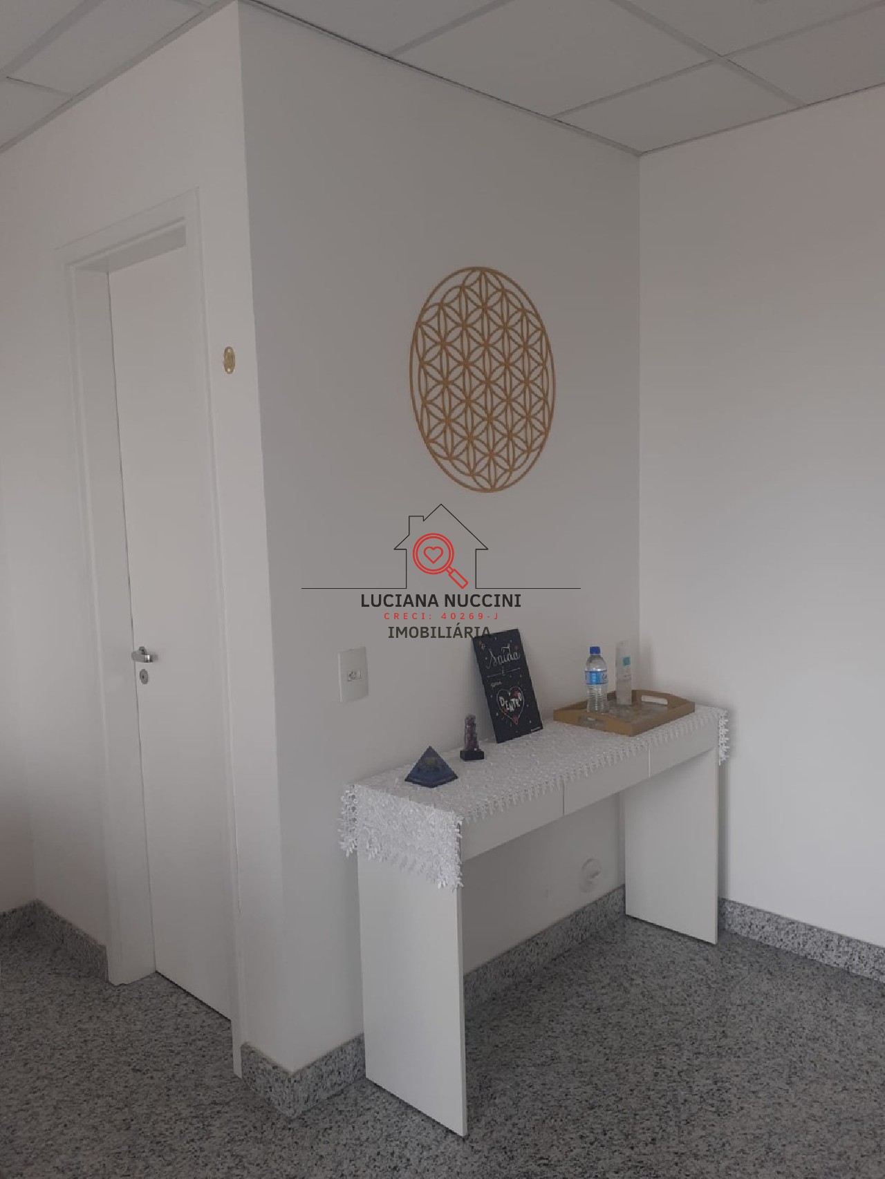 Venda de sala comercial de alto padrão na várzea da barra fu