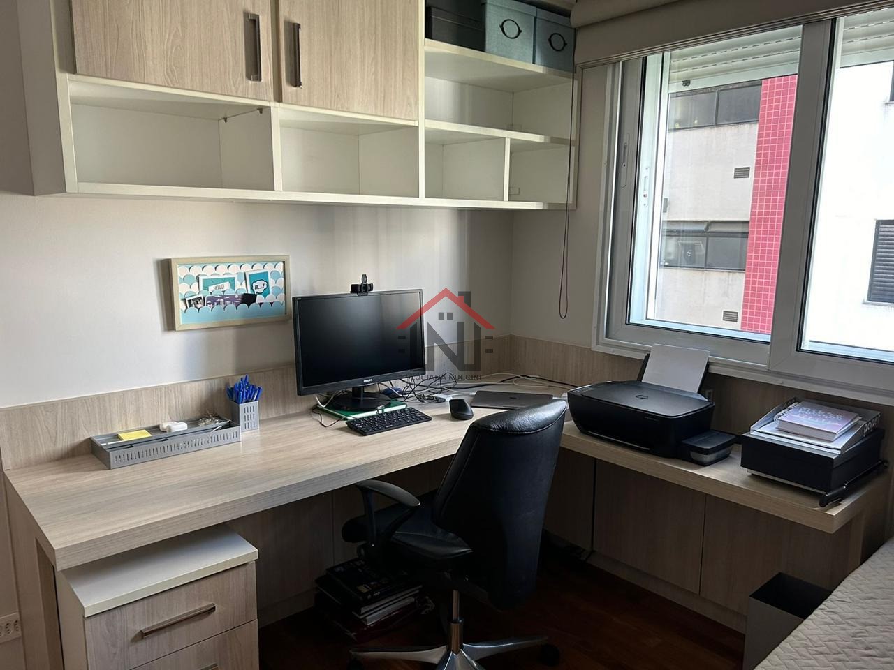 Venda de apartamento de luxo em Pinheiros, São Paulo-SP: 3 quartos, 1 suíte, 2 salas, 5 banheiros, 4 vagas de garagem, 130m².
