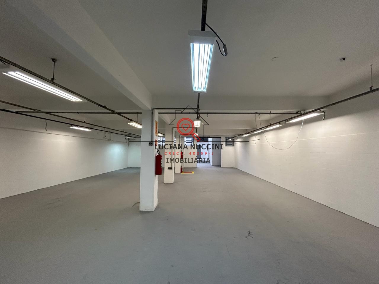 Conjunto Comercial para Locação em São Paulo-SP, Mirandópolis: 3 banheiros, 1.300 m² de Área.