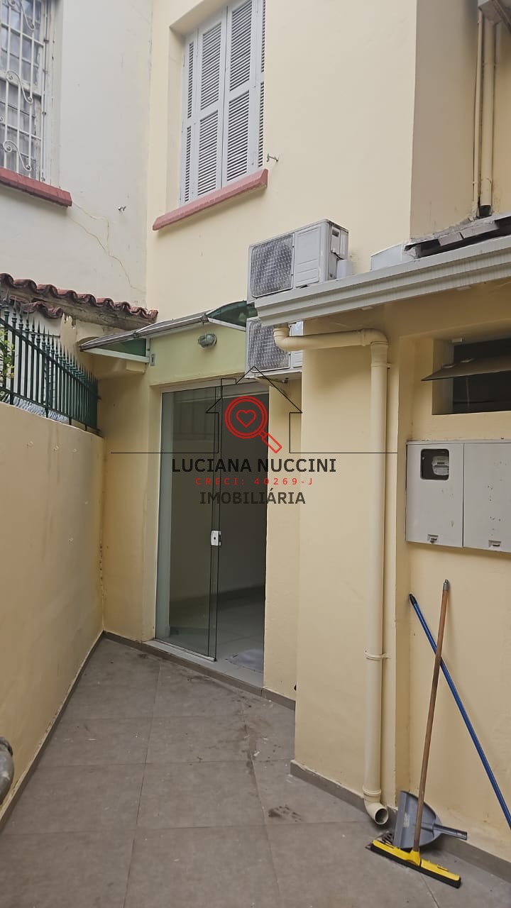 Casa de 244m² com 9 salas e 7 vagas de garagem no Jardim Paulista em São Paulo: Venda ou Locação!