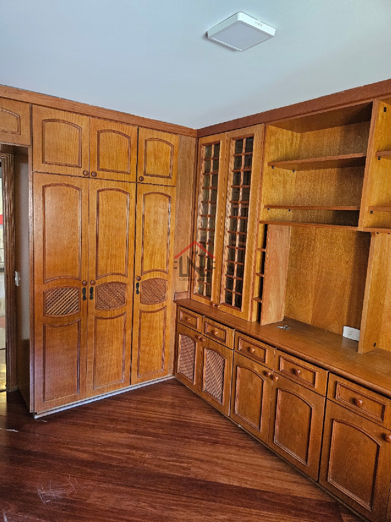 Apartamento de luxo no Jardim Paulista: 3 quartos, 1 suíte, 2 salas, 4 banheiros, 2 vagas, 175m² - São Paulo-SP