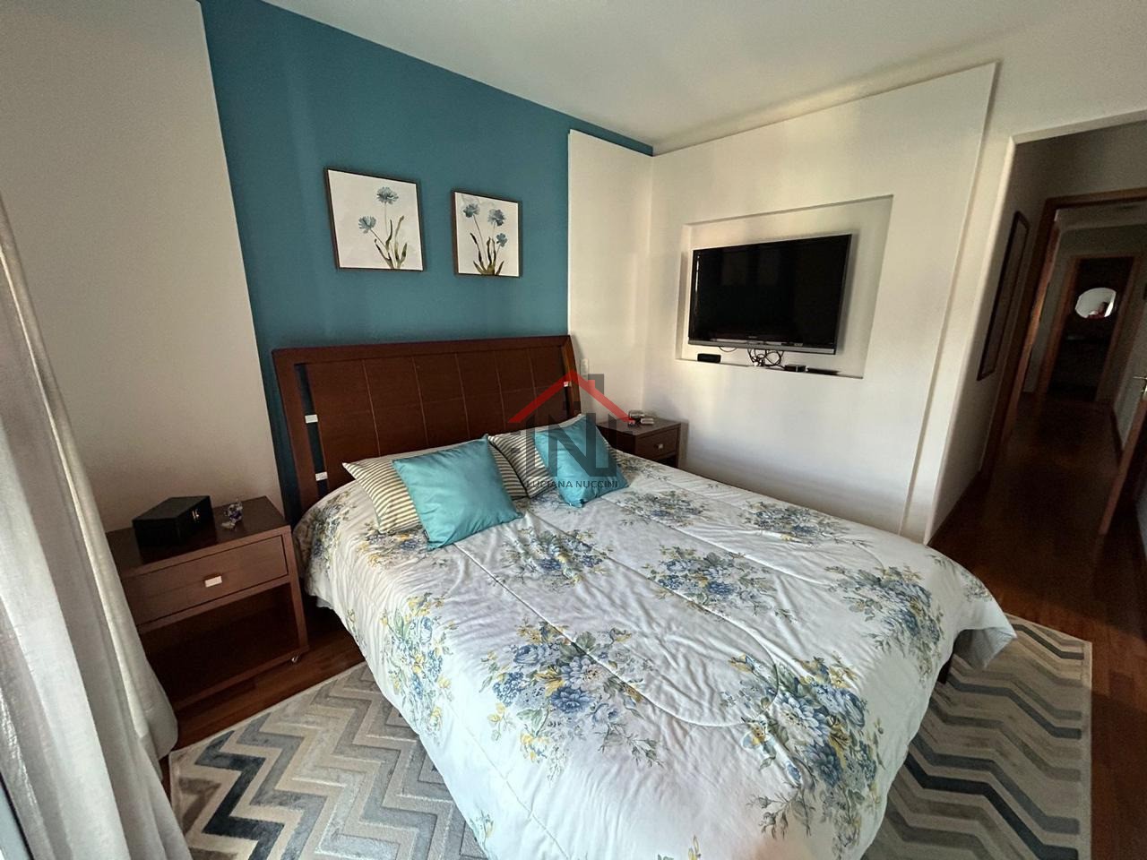 Venda de apartamento de luxo em Pinheiros, São Paulo-SP: 3 quartos, 1 suíte, 2 salas, 5 banheiros, 4 vagas de garagem, 130m².