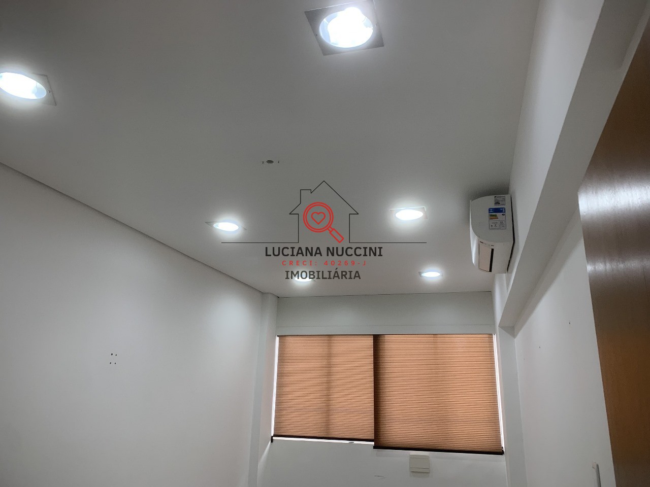 Conjunto Comercial à Venda ou Locação na Bela Vista, São Paulo-SP: 3 Salas, 2 Banheiros, 1 Vaga de Garagem, 108,05m² de Área