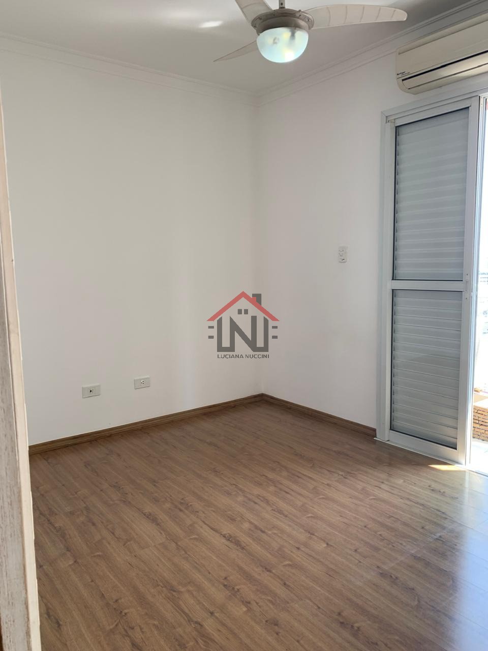 Apartamento à venda em Mirandópolis, São Paulo-SP: 1 quarto, 1 sala, 1 banheiro, 1 vaga de garagem, 40m².