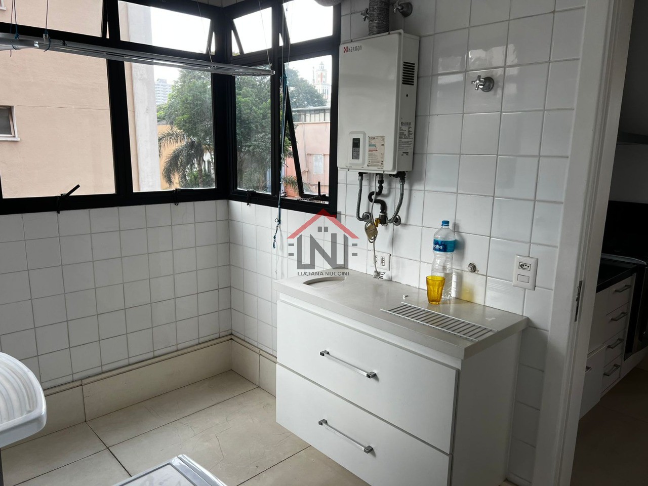 Apartamento de Luxo em Pinheiros: 2 quartos, 2 suítes, 2 salas, 2 vagas de garagem, 140m² de área! Venda ou Locação em São Paulo-SP!