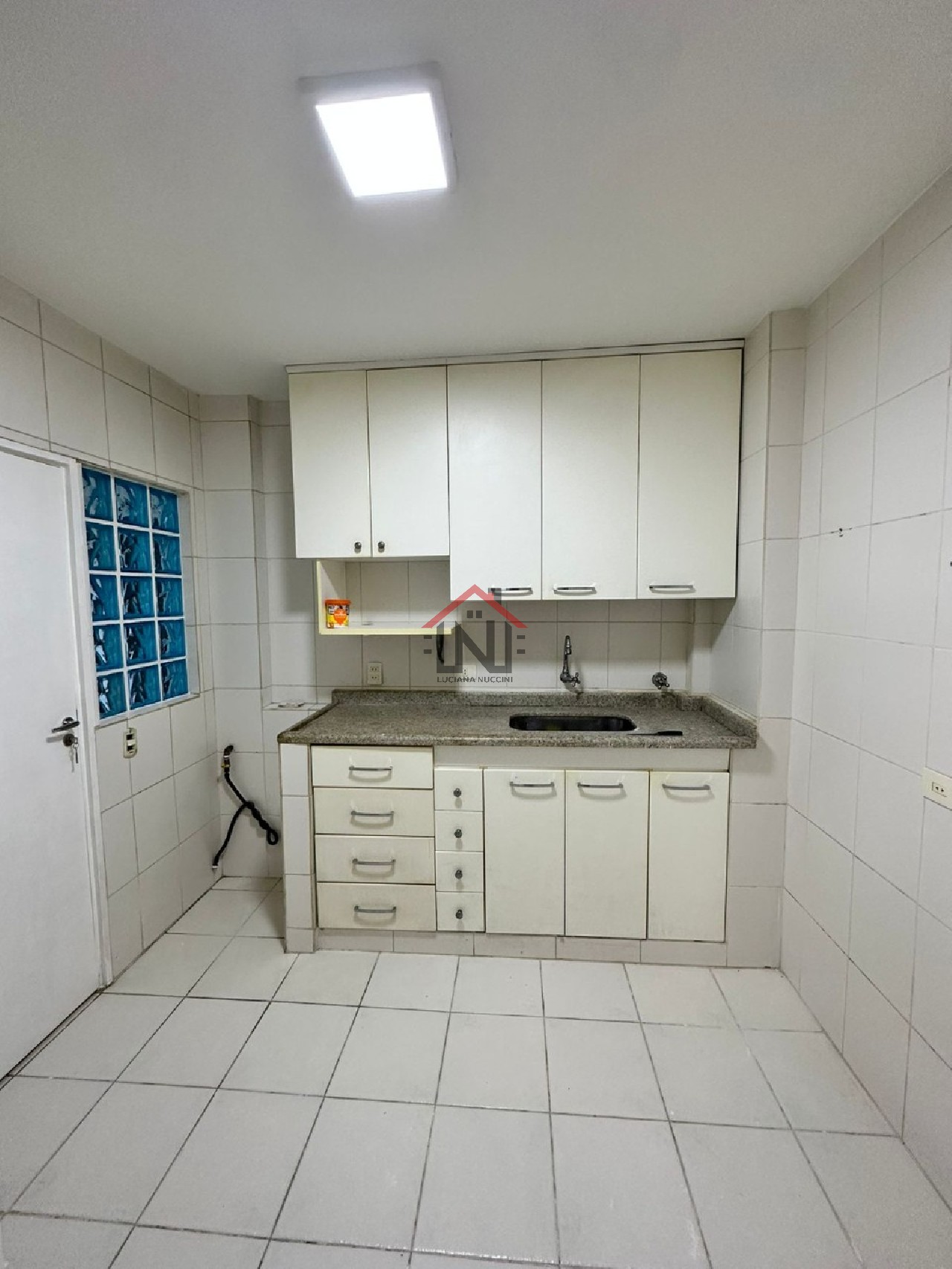 Apartamento à Venda na Vila Mariana - 1 Dormitório e Vaga de Garagem