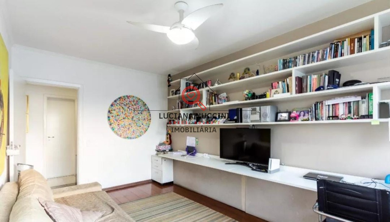 Apartamento à venda em Moema - SP: 4 quartos, 3 suítes, 4 vagas e 240m² de área! Venha conferir!
