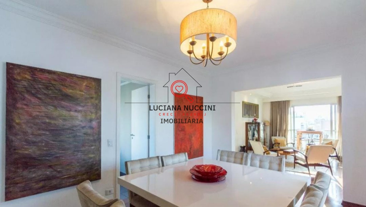 Apartamento à venda em Moema - SP: 4 quartos, 3 suítes, 4 vagas e 240m² de área! Venha conferir!
