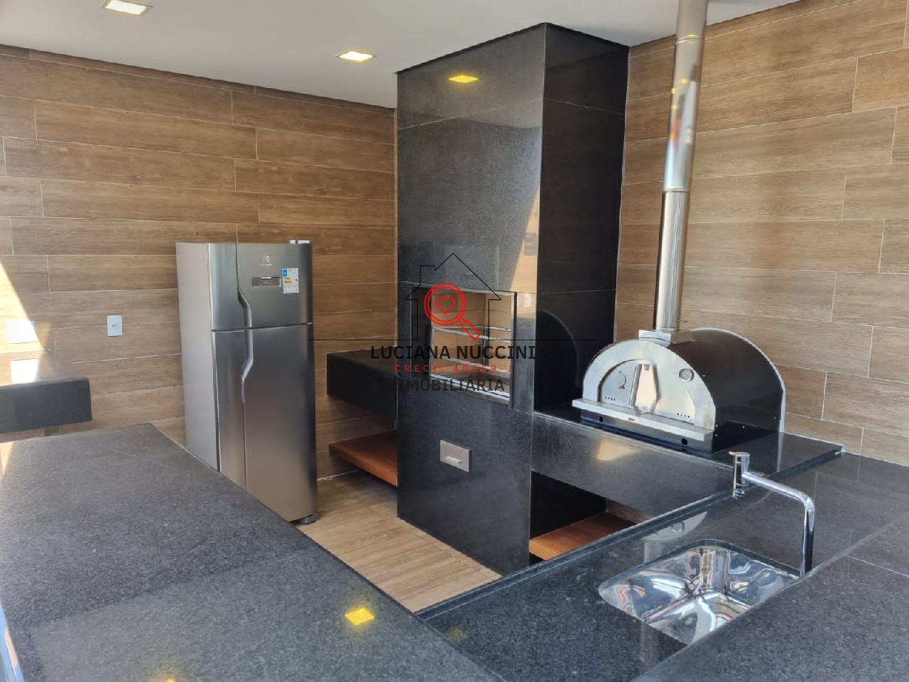Espaçoso Apartamento com 3 Dormitórios e Excelentes Comodidades