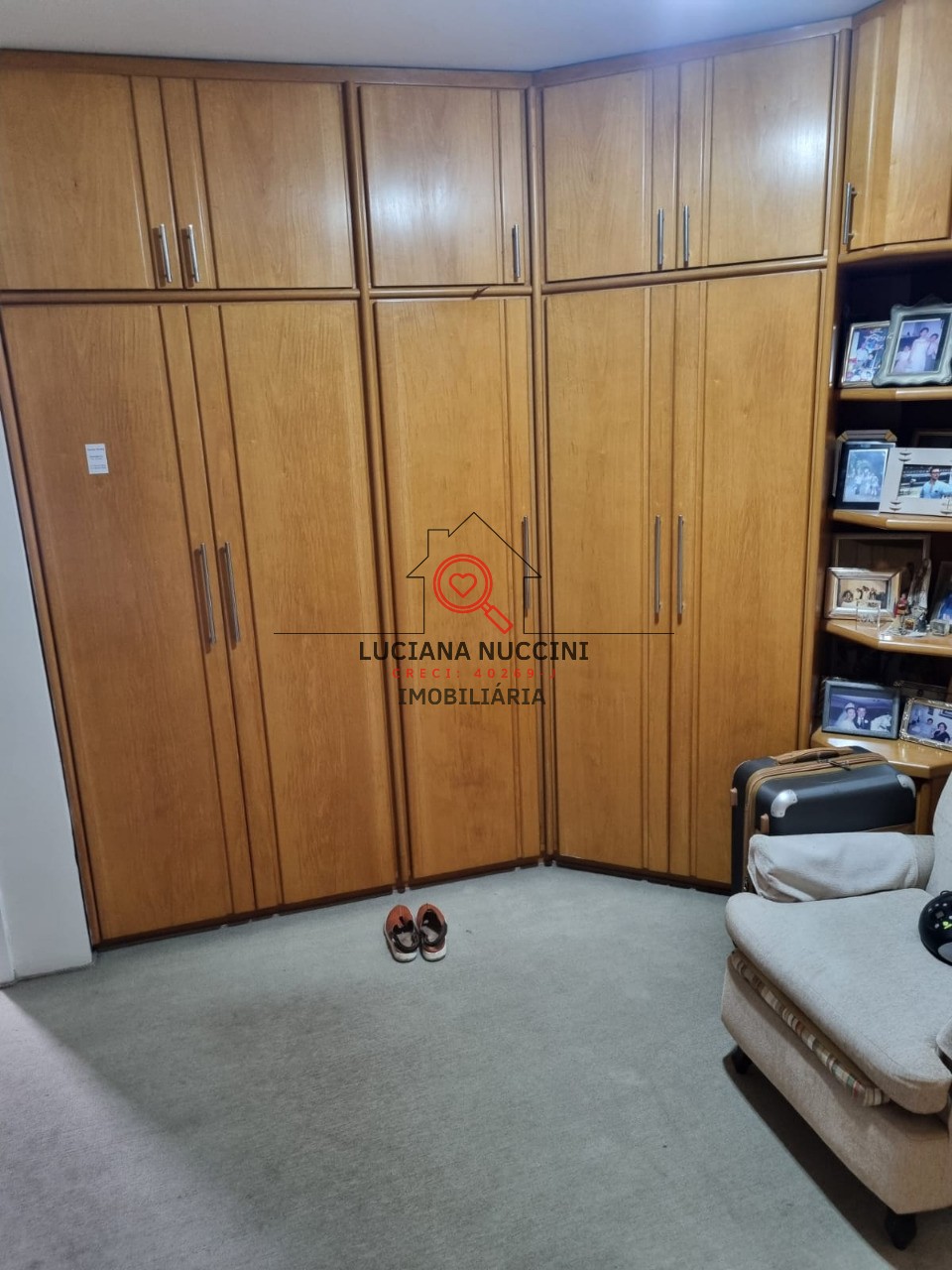 Apartamento para locação na Vila Nova Conceição, São Paulo-SP: 2 quartos, 2 salas, 1 banheiro, 2 vagas de garagem, 80m² de área.