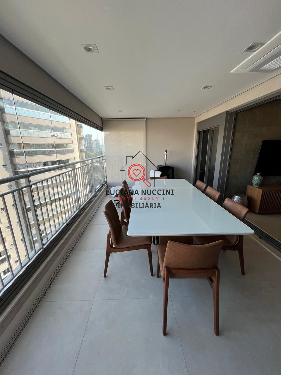 Apartamento de Luxo para Locação na Vila Clementino - São Paulo-SP: 3 Quartos, 3 Suítes, 2 Salas, 4 Banheiros.