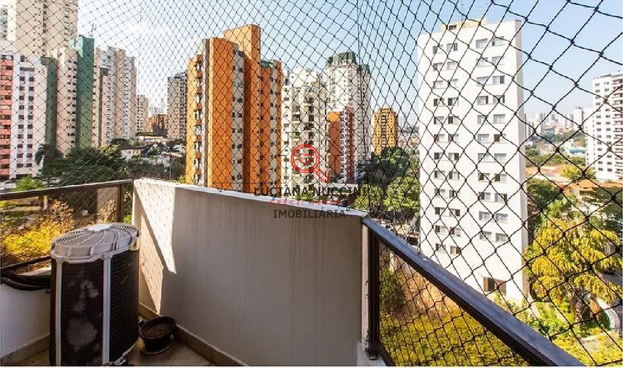Elegante Apartamento de 4 Suítes com Área de Lazer
