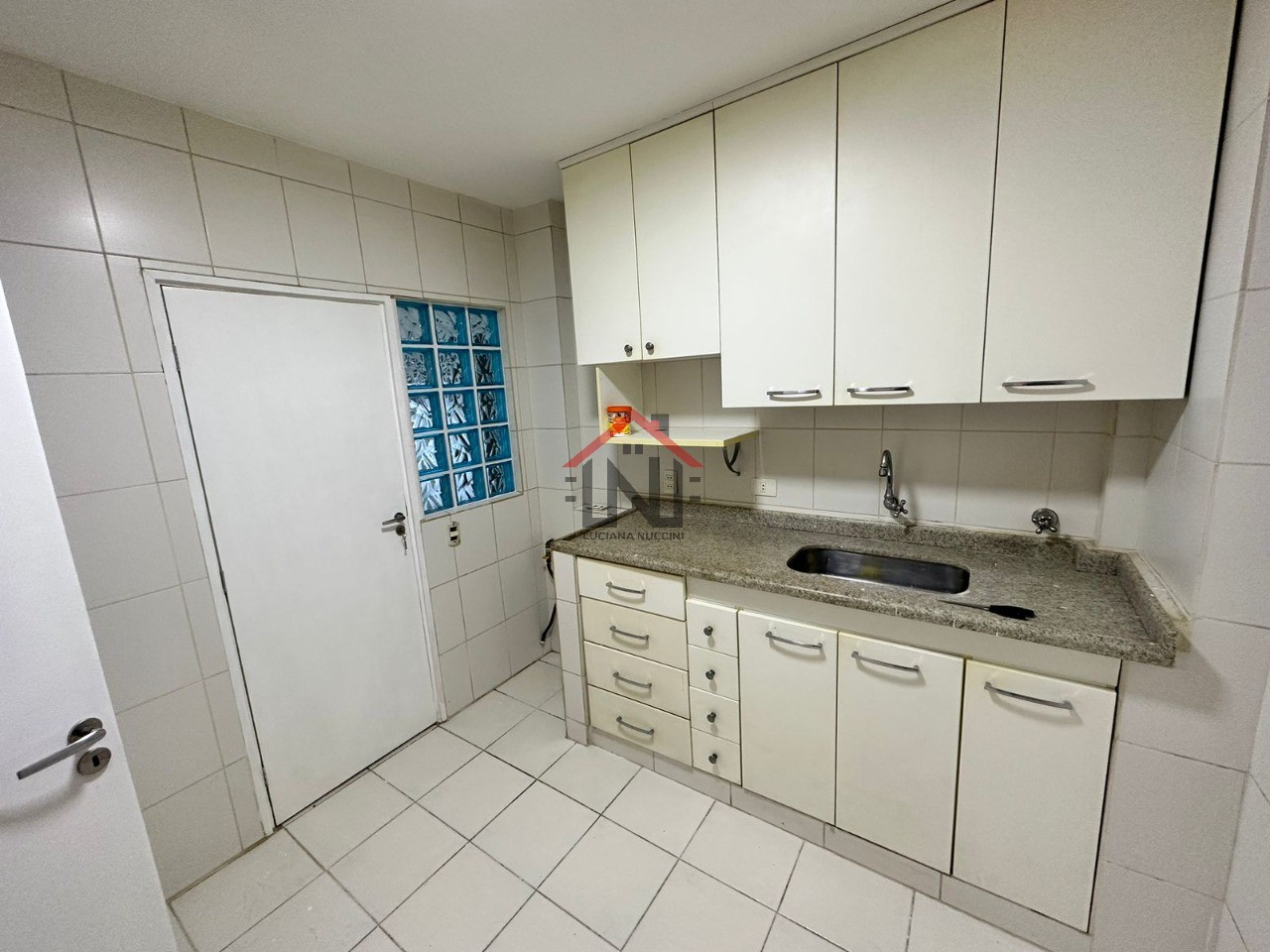 Apartamento à Venda na Vila Mariana - 1 Dormitório e Vaga de Garagem