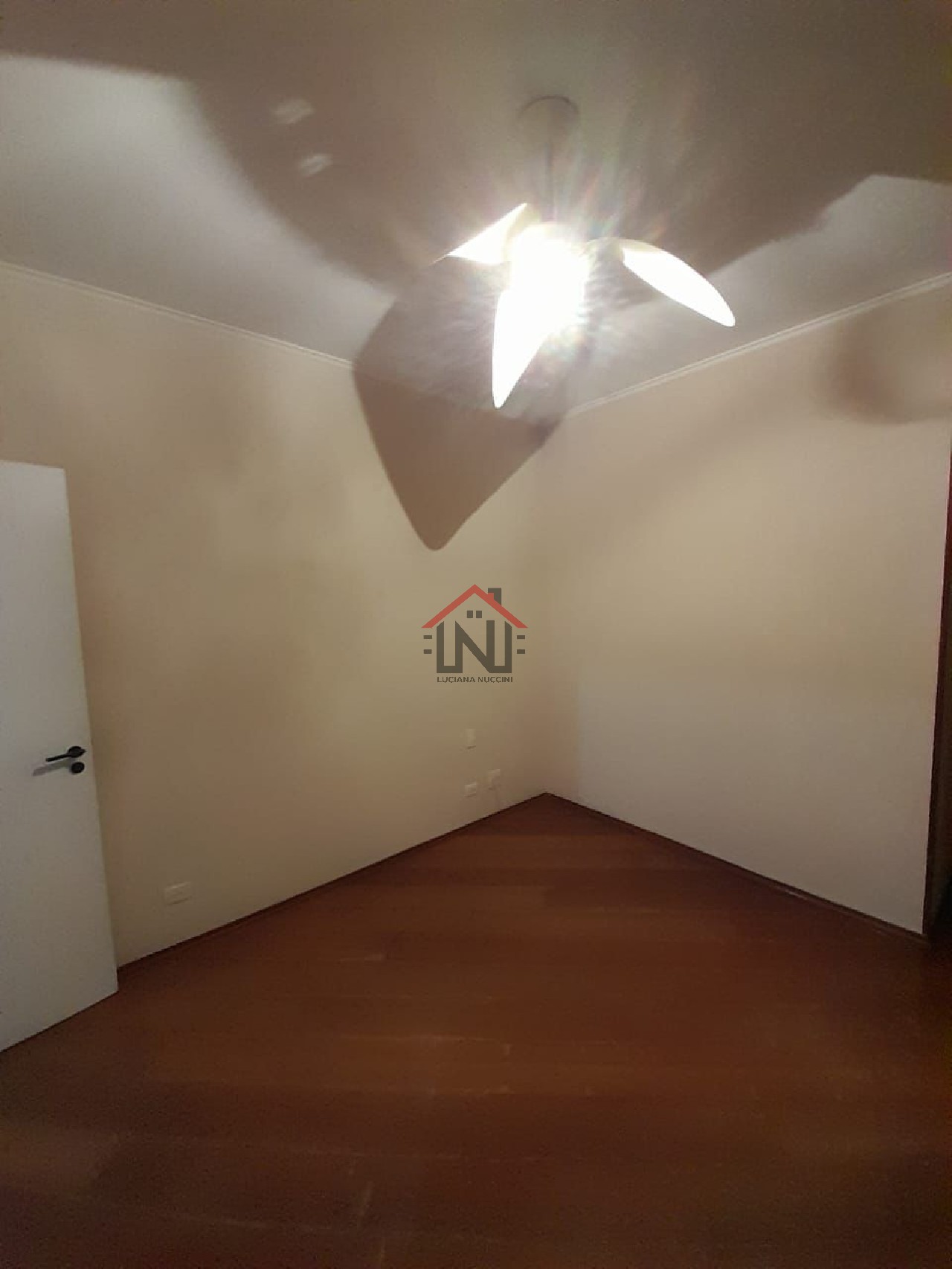 Apartamento de 3 quartos com suíte, 2 banheiros e 2 vagas de garagem em São João Clímaco, São Paulo!
