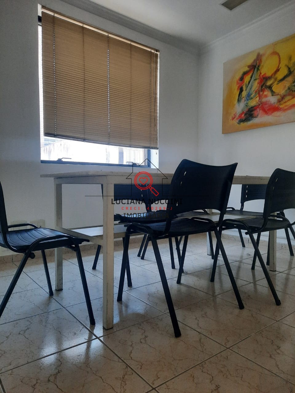 Conjunto comercial para locação na Vila Nova Conceição, São Paulo-SP: 2 banheiros, 3 vagas de garagem, 63m² de área.