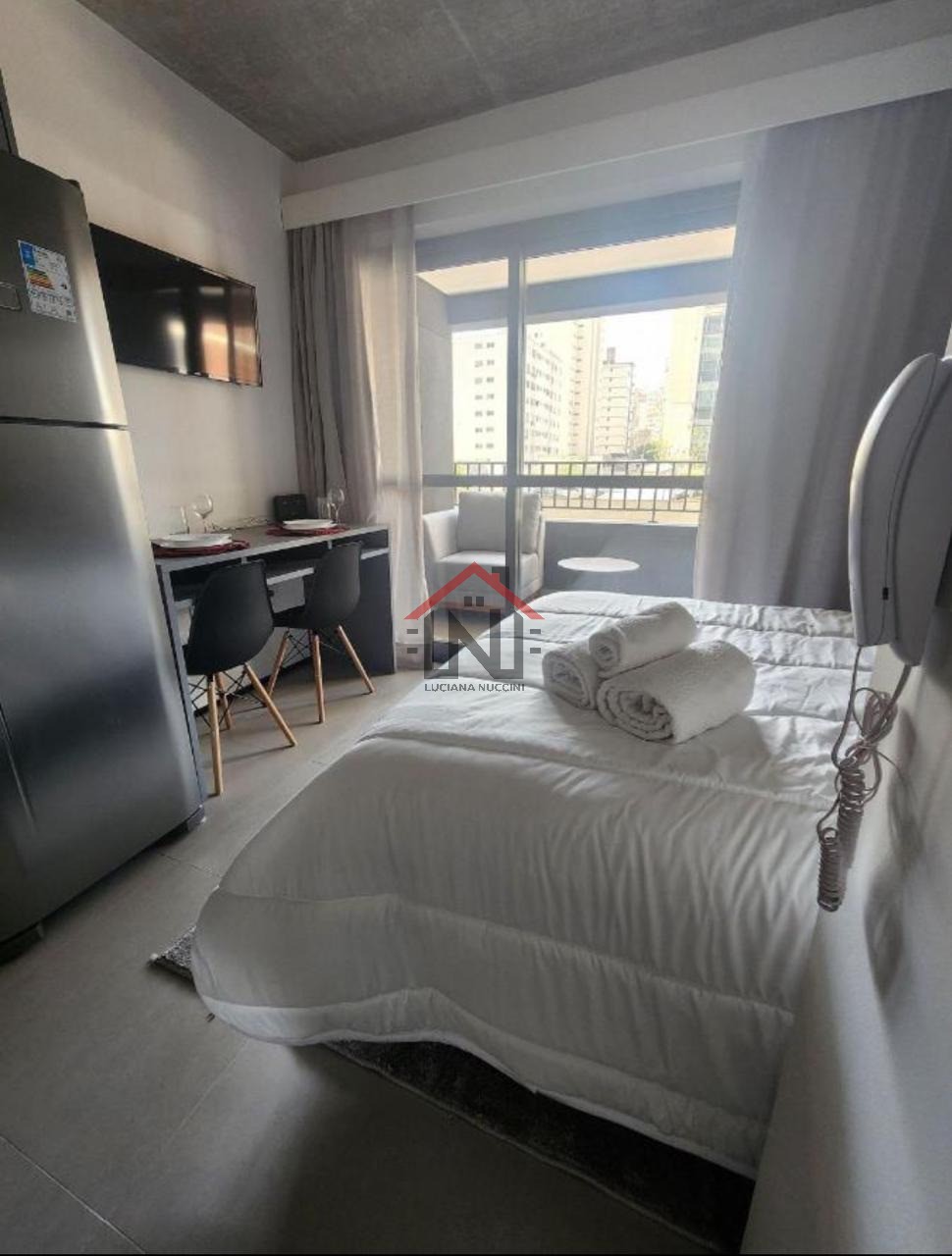 Studio à venda em Cerqueira César, São Paulo-SP: 1 quarto, 1 banheiro, 23m² de área.