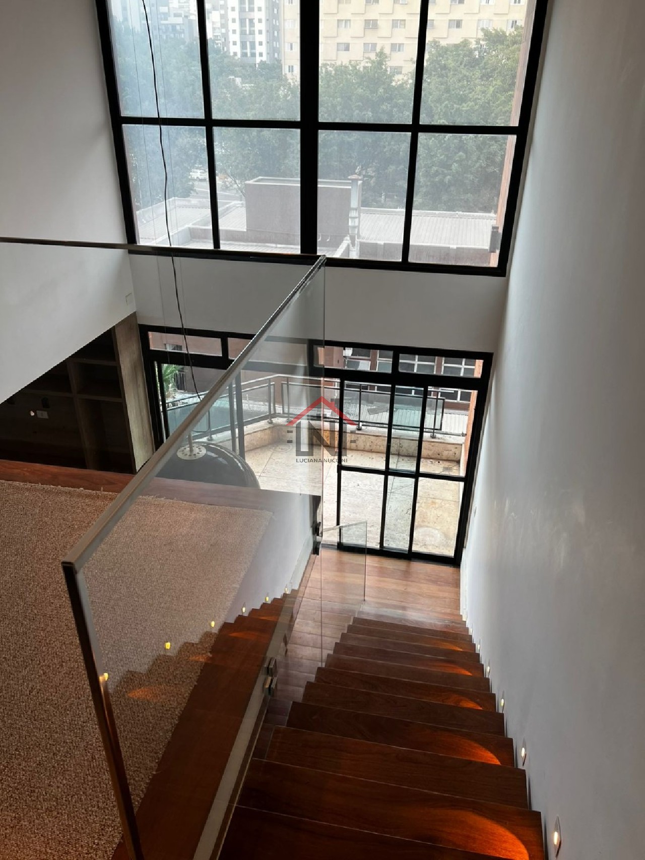 Apartamento de Luxo em Pinheiros: 2 quartos, 2 suítes, 2 salas, 2 vagas de garagem, 140m² de área! Venda ou Locação em São Paulo-SP!
