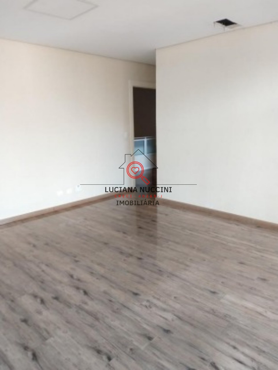 Conjunto Comercial com 20 Salas e 40 Vagas de Garagem em Indianópolis, São Paulo-SP - 5.080 m² Disponíveis!