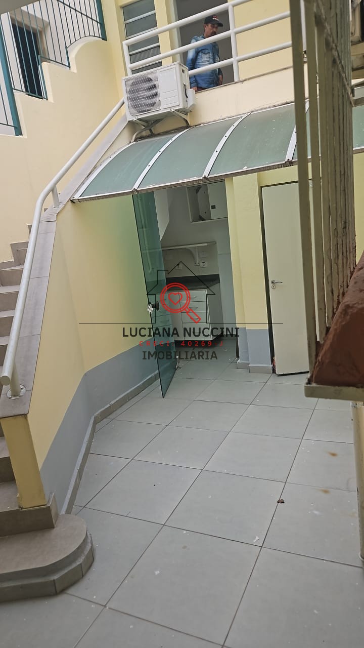 Casa de 244m² com 9 salas e 7 vagas de garagem no Jardim Paulista em São Paulo: Venda ou Locação!
