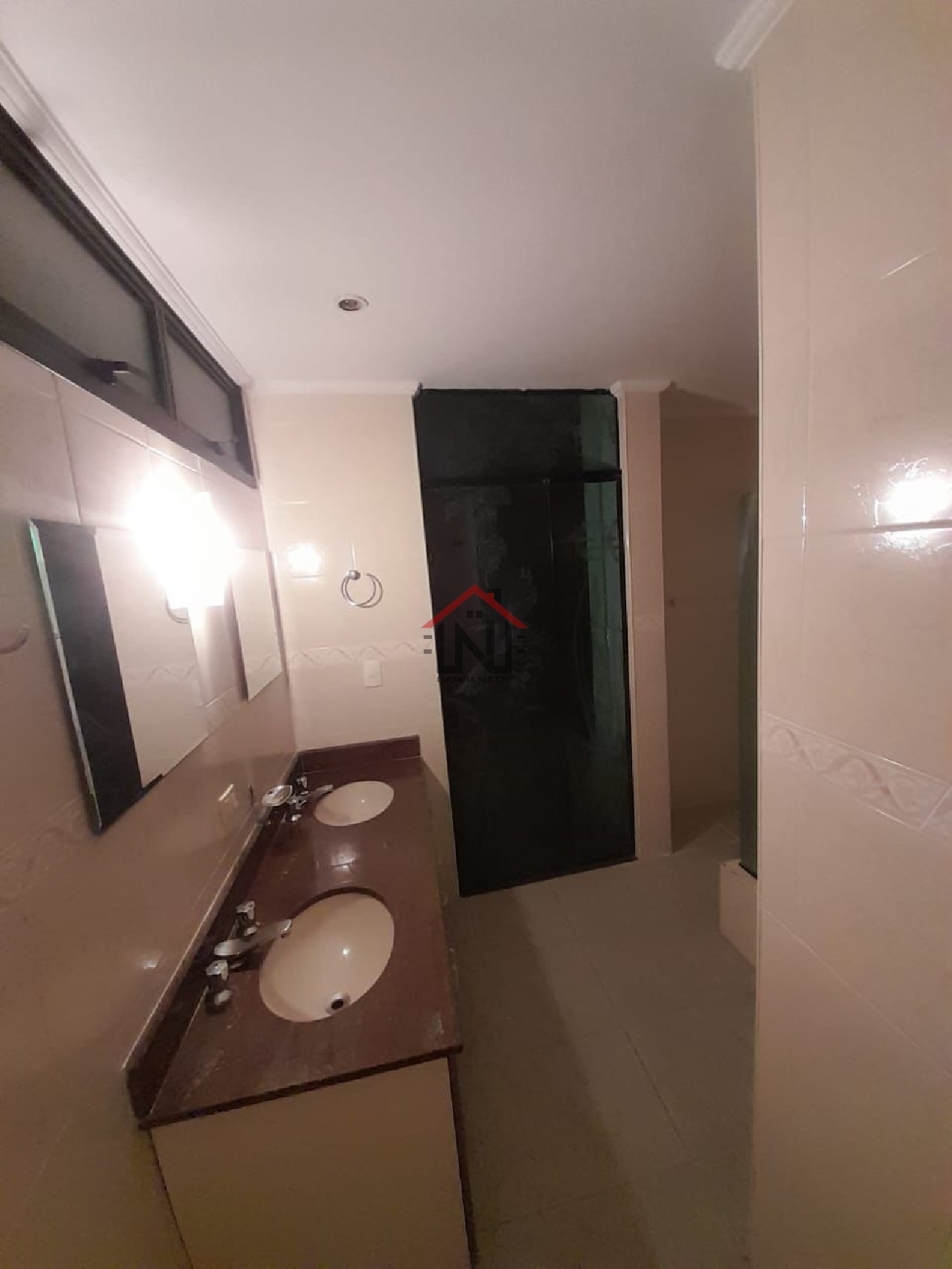 Apartamento de 3 quartos com suíte, 2 banheiros e 2 vagas de garagem em São João Clímaco, São Paulo!