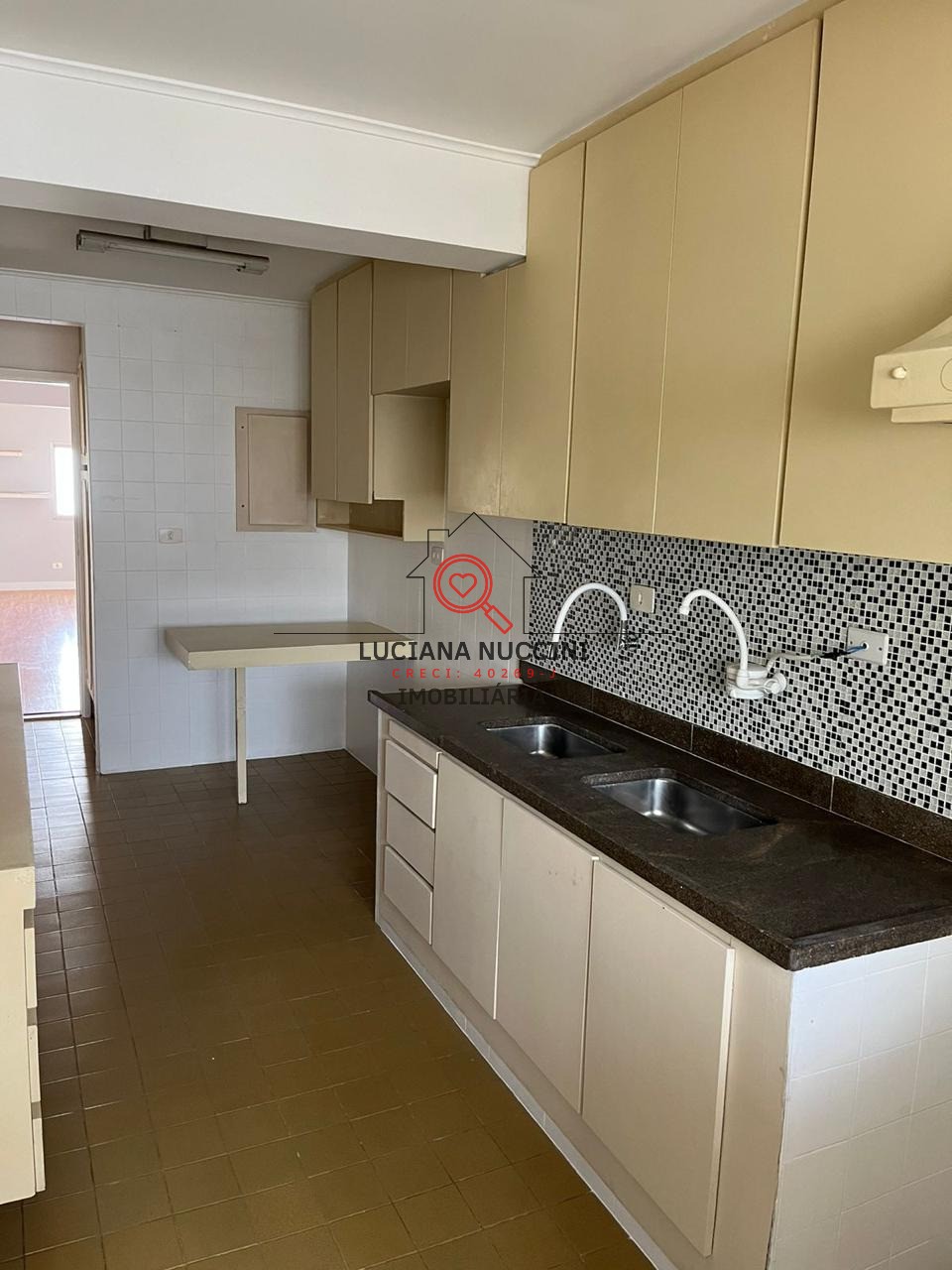 Apartamento para locação no Itaim Bibi em São Paulo-SP: 4 quartos, 1 suíte, 2 banheiros, 1 vaga de garagem, 148,80m² de área.