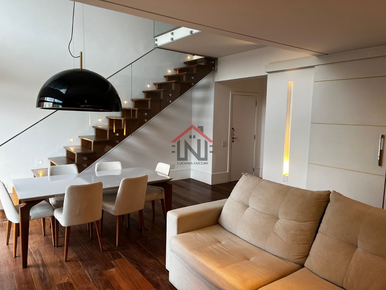 Apartamento de Luxo em Pinheiros: 2 quartos, 2 suítes, 2 salas, 2 vagas de garagem, 140m² de área! Venda ou Locação em São Paulo-SP!