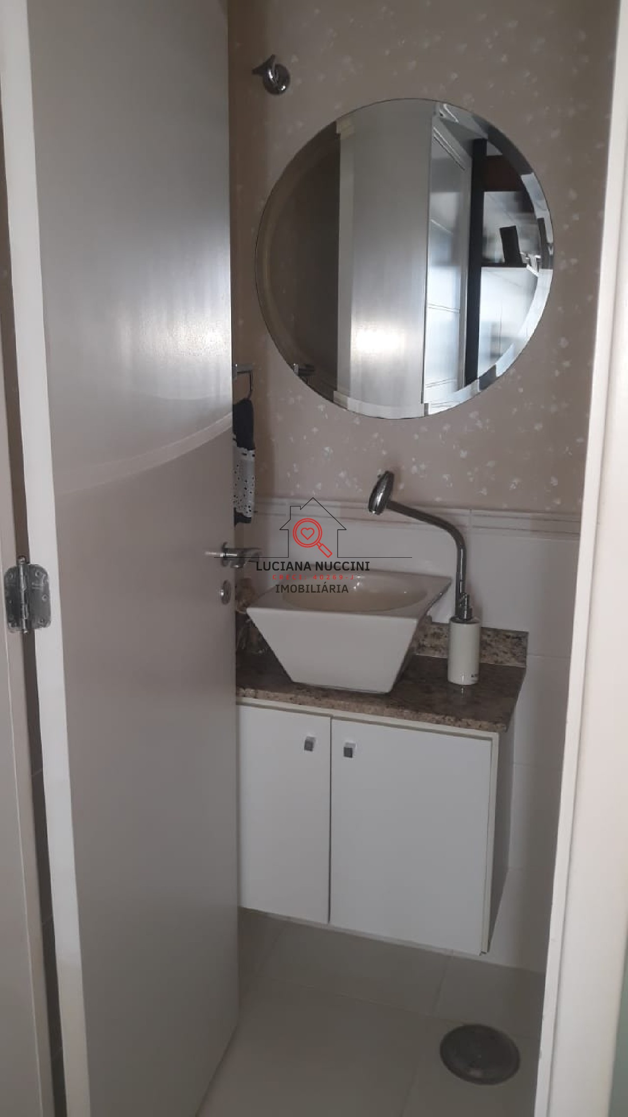 Apartamento de luxo com 3 suítes e 4 vagas na Vila Monumento, São Paulo-SP! 141m² de sofisticação e conforto.