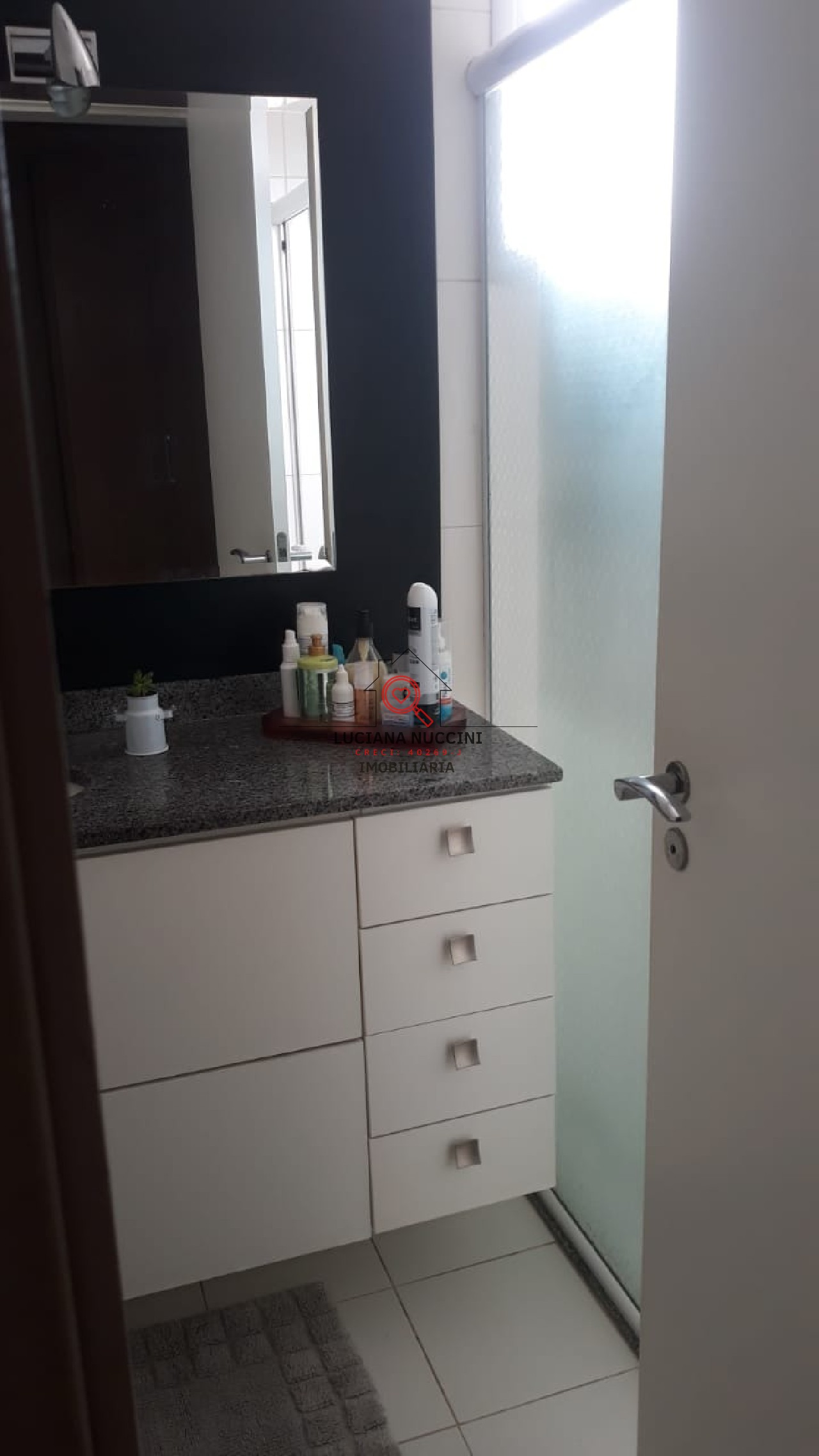 Apartamento de luxo com 3 suítes e 4 vagas na Vila Monumento, São Paulo-SP! 141m² de sofisticação e conforto.