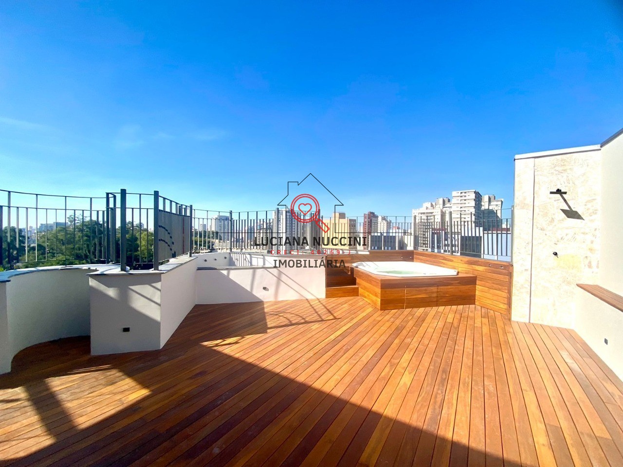 Cobertura de Luxo na Vila Mariana: 3 Quartos, 1 Suíte, 3 Banheiros, 3 Vagas de Garagem, 377m² de Pura Elegância em SP