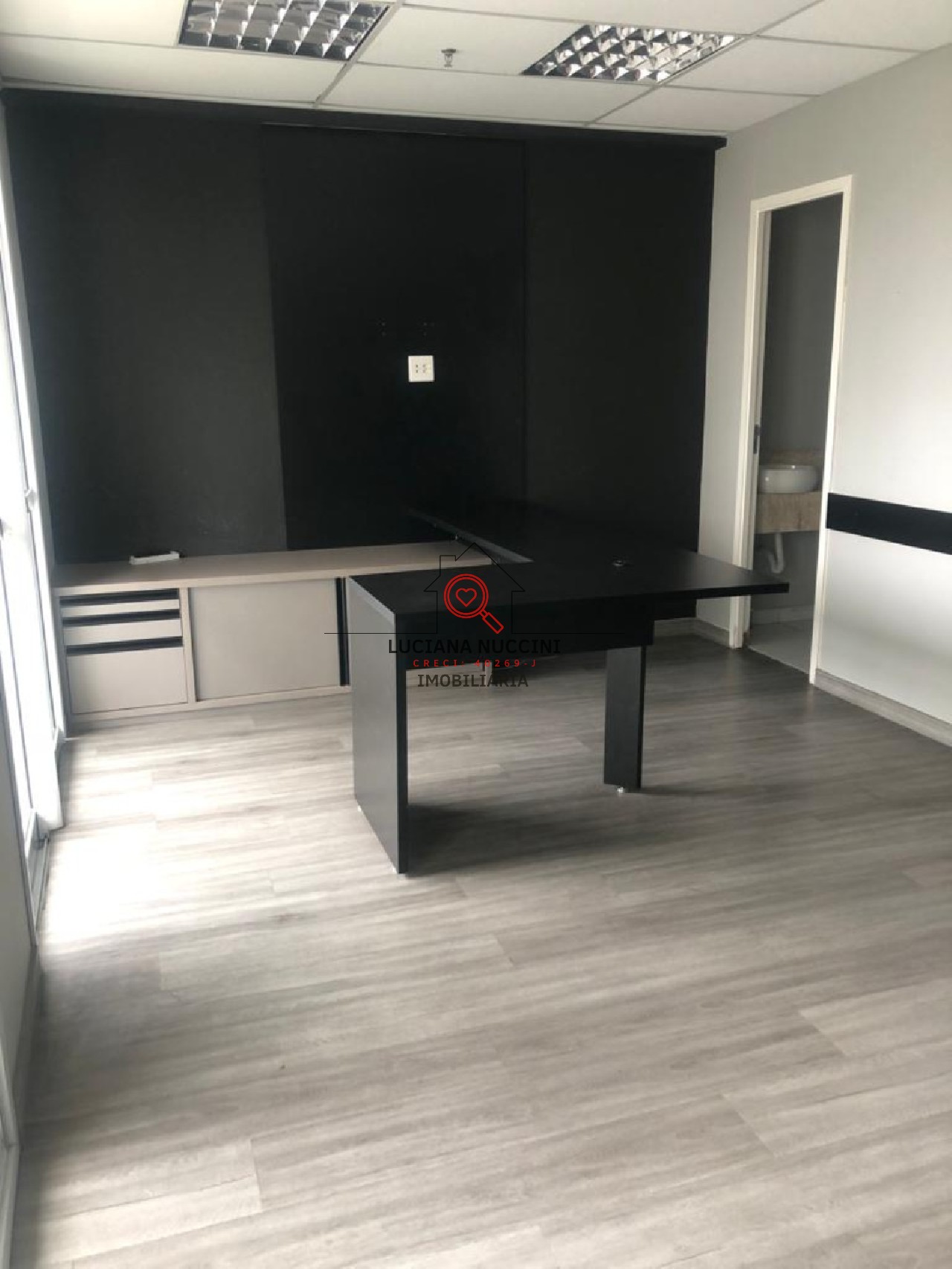 Oportunidade única: Sala comercial à venda em Pinheiros, SP - 1 sala, 2 banheiros, 1 vaga, 42m². Invista já!