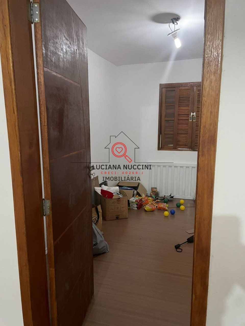 Venda de Casa de 5 Quartos na Vila Carioca, São Paulo-SP: 250m², 5 Banheiros - Imperdível!
