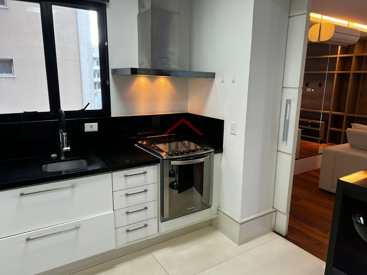 Apartamento de Luxo em Pinheiros: 2 quartos, 2 suítes, 2 salas, 2 vagas de garagem, 140m² de área! Venda ou Locação em São Paulo-SP!