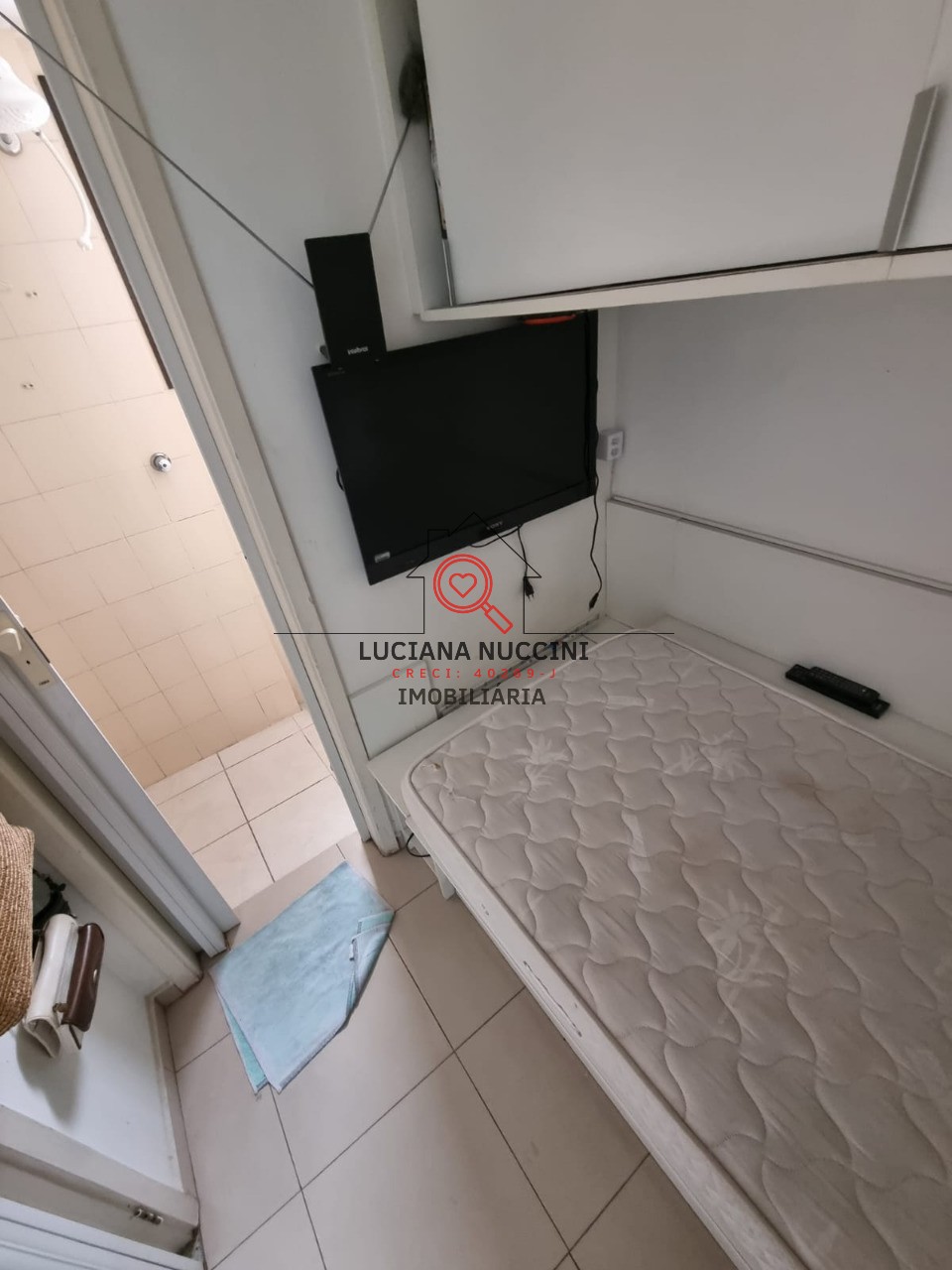 Apartamento para locação na Vila Nova Conceição, São Paulo-SP: 2 quartos, 2 salas, 1 banheiro, 2 vagas de garagem, 80m² de área.